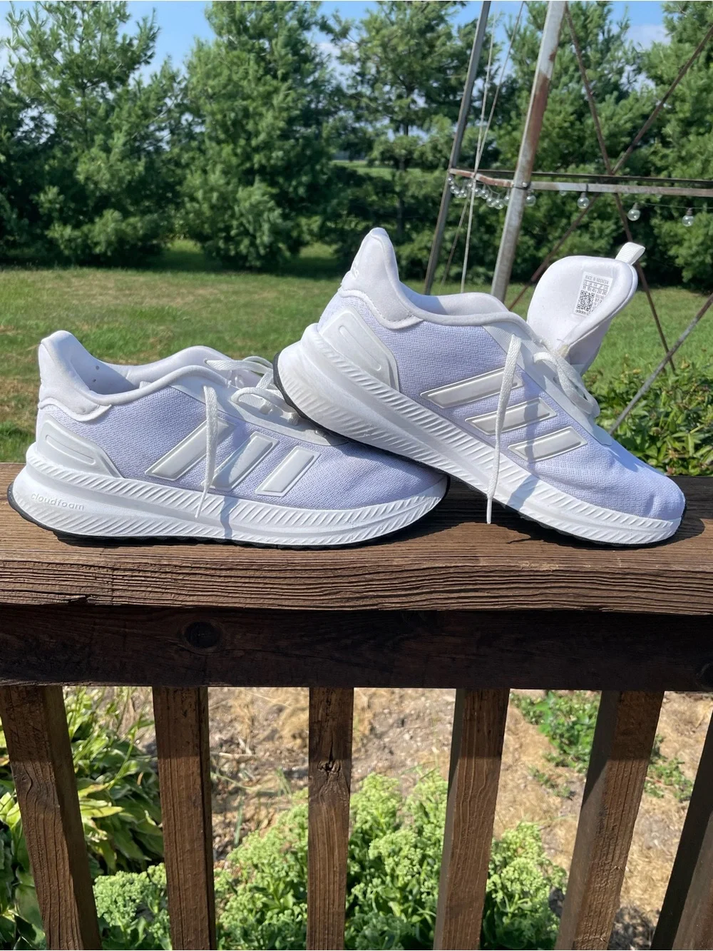 Adidas Men’s CloudFoam Athletic Shoes White size 11